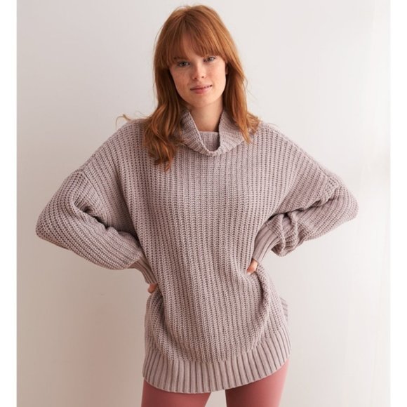 Aerie Turtleneck Sweater (US M) - Picture 2 of 12